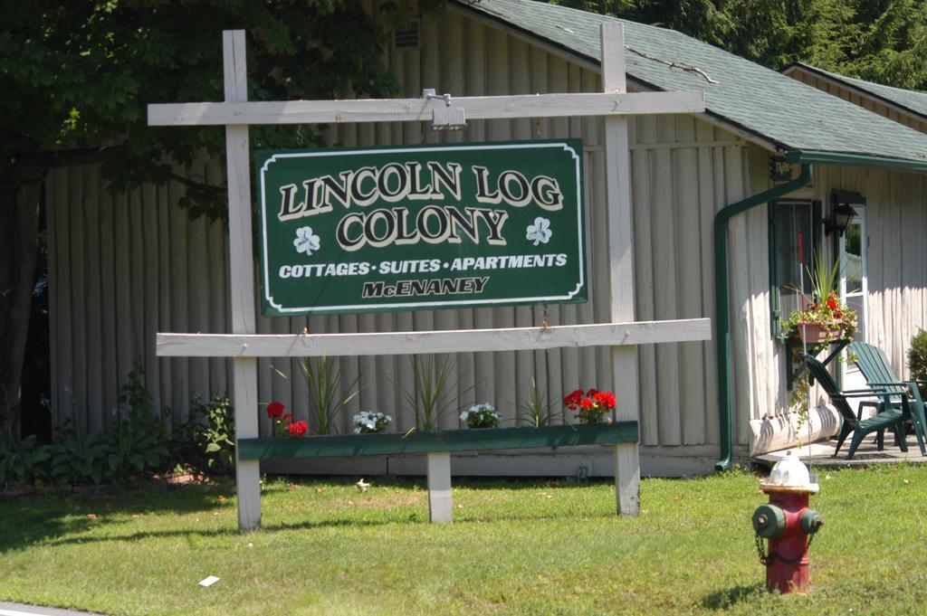 Lincoln Log Colony Hotell Lake George Rum bild