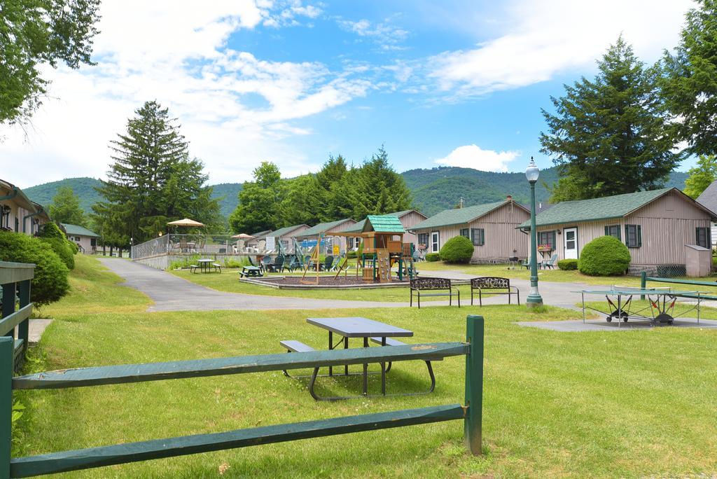 Lincoln Log Colony Hotell Lake George Exteriör bild